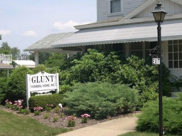 Glunt Funeral Home and Crematory. Inc.