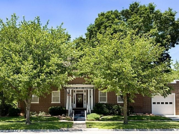 Roberts-Blue-Barnett Funeral Home - Emporia