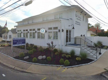 Decker Funeral Home Inc