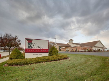 Wenig Funeral Home - Oostburg