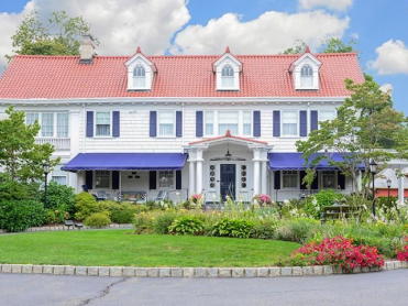 Thompson Memorial Home - Red Bank