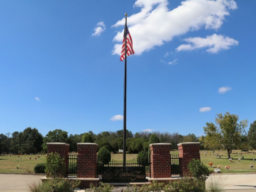 Natchez Trace Funeral Home, Cemetery & Crematory
