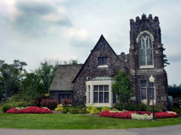Crown Hill Funeral Home and Cremation Services - Twinsburg