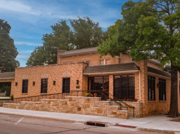 Dengel & Son Mortuary - Ottawa Chapel