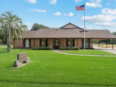 Sterling Funeral Home - Anahuac