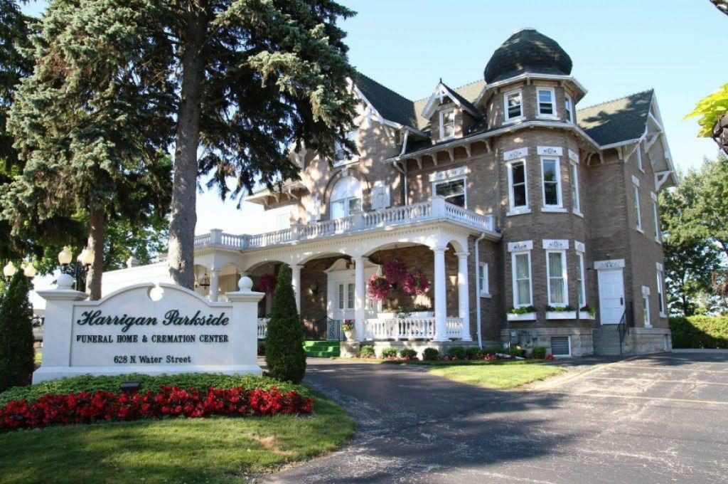 Harrigan Parkside Funeral Home North Water Street Manitowoc Wi