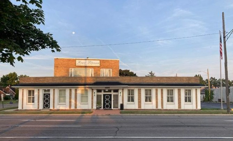 Howe-Peterson Funeral Home & Cremation Services - Lincoln Park